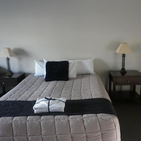Executive On Fenton Motel Роторуа Екстериор снимка