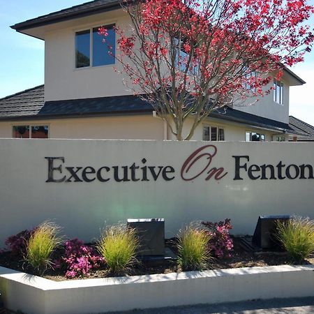 Executive On Fenton Motel Роторуа Екстериор снимка